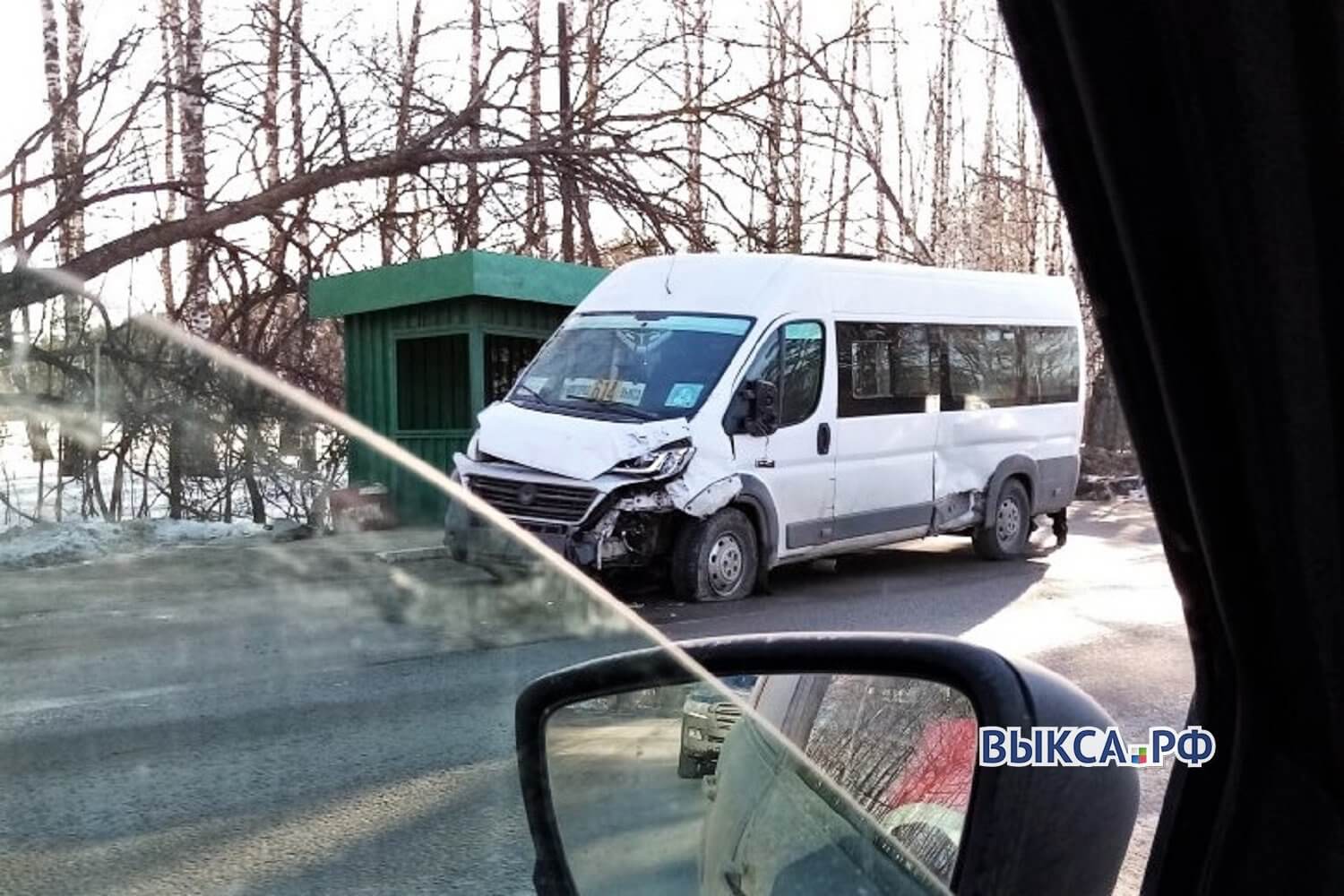 Пассажирский автобус ? попал в ДТП